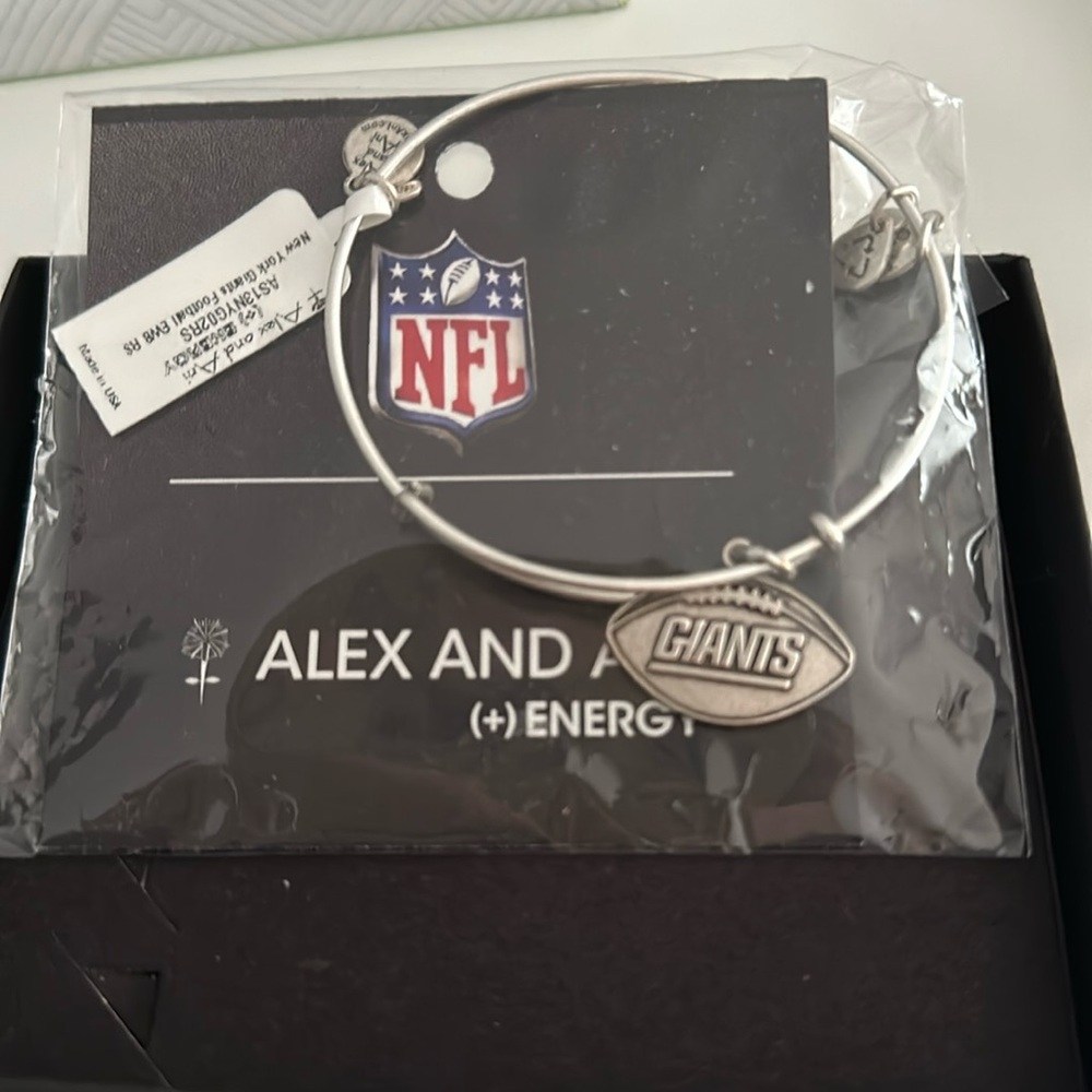 NEW Alex and Ani NY GIANTS bracelet